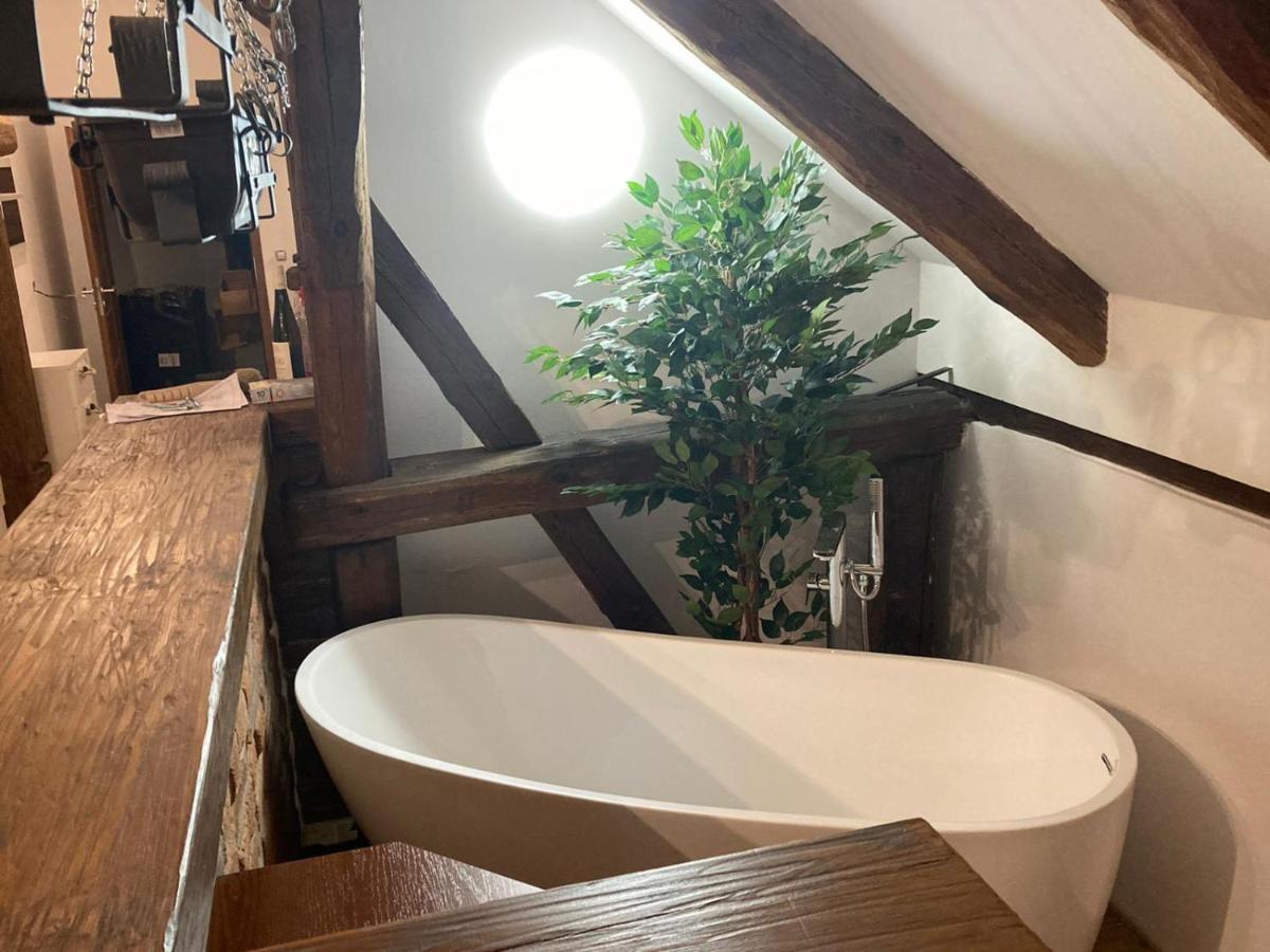 Apartmanovy Dum 13 Podkrovi 1 Sec