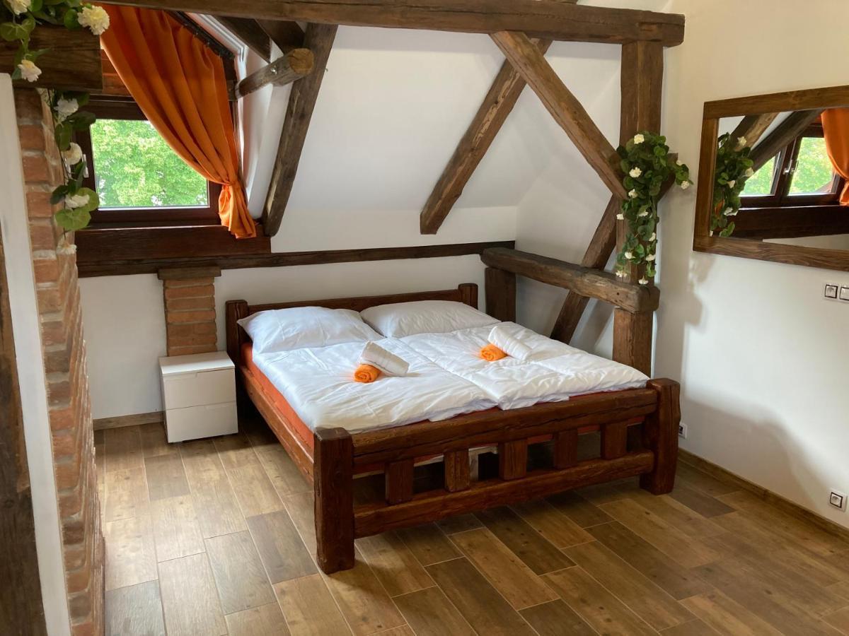 Apartmanovy Dum 13 Podkrovi 1 *