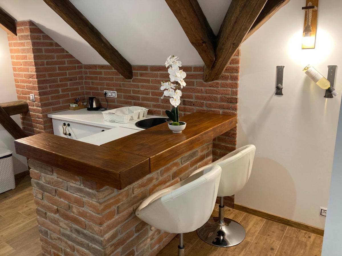 Apartmanovy Dum 13 Podkrovi 1 Sec