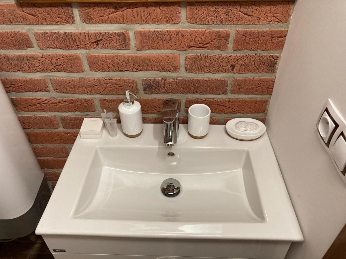Apartmanovy Dum 13 Podkrovi 1 * Sec